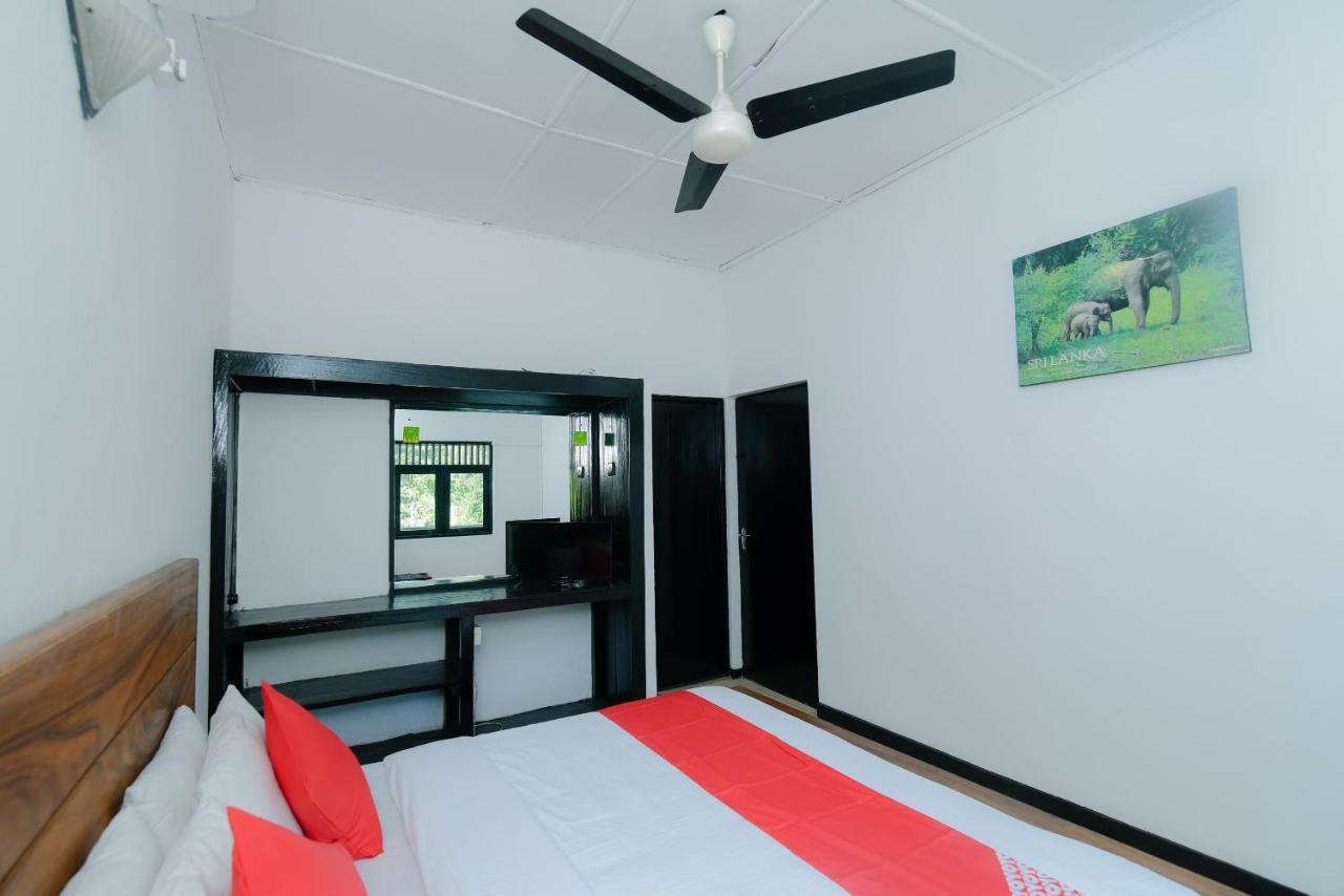Oyo 479 Water Front Hotel Kandy Zewnętrze zdjęcie
