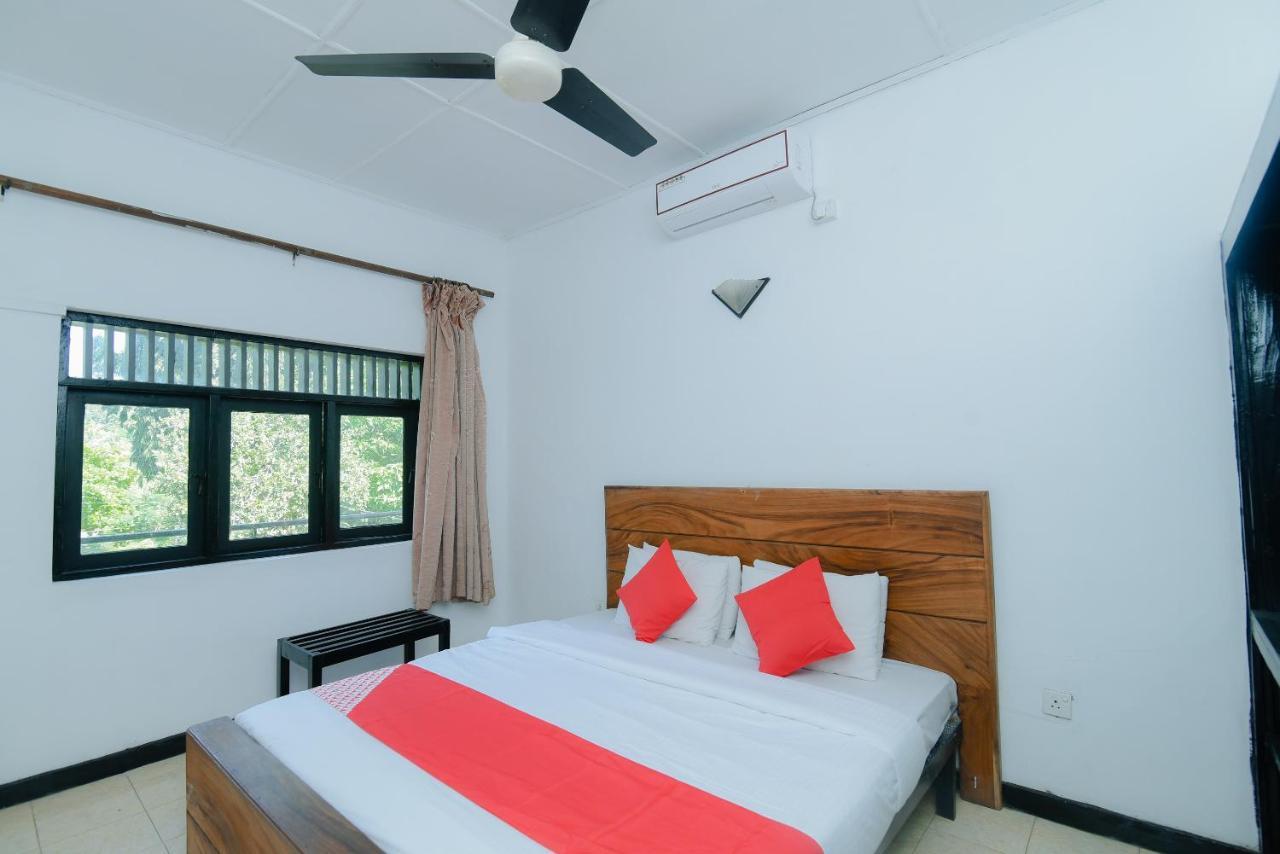 Oyo 479 Water Front Hotel Kandy Zewnętrze zdjęcie